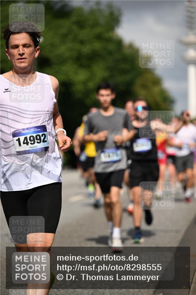 29.06.2025 - hella hamburg halbmarathon Dr. Thomas Lammeyer http://msf.ph/oto/8298555 29.06.2025 09:53:50 Kennedybrücke 1615, 1675, 1688, 1803, 1882, 2415, 2568, 2675, 2826, 3332, 3530, 4398, 4528, 4823, 5409, 5436, 5745, 5791, 5803, 6458, 6529, 6649, 7774, 8450, 8629, 9017, 9116, 9294, 9302, 9365, 9711, 9979, 10218, 10894, 10922, 11379 meine-sportfotos.de