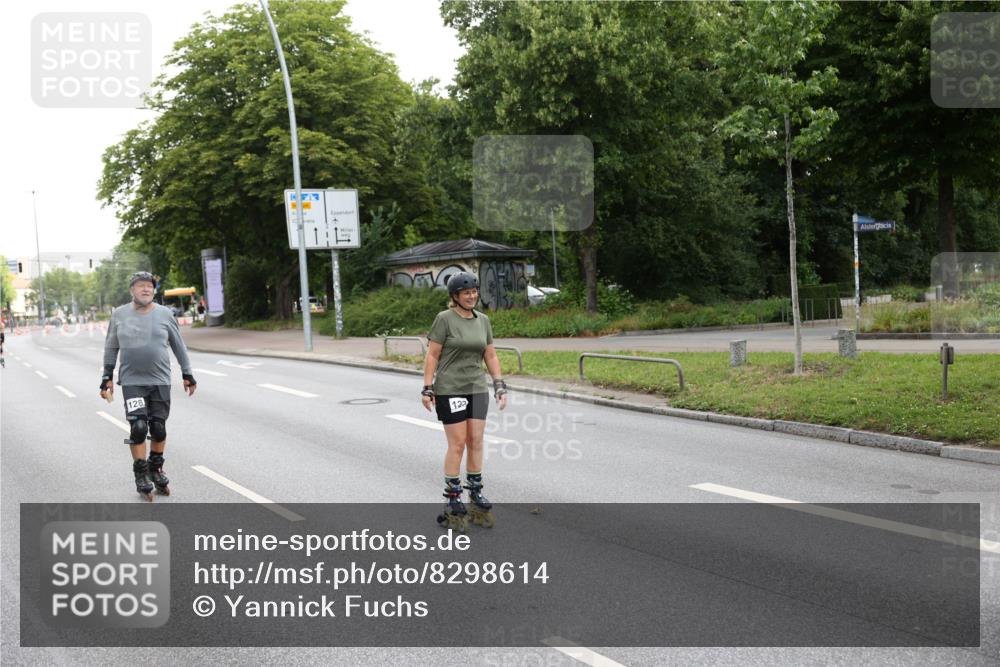 29.06.2025 - hella hamburg halbmarathon Yannick Fuchs http://msf.ph/oto/8298614 29.06.2025 10:03:23 20KM 128, 127 meine-sportfotos.de