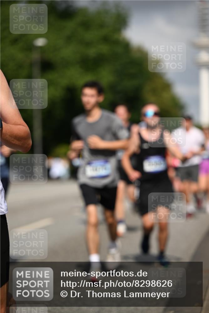 29.06.2025 - hella hamburg halbmarathon Dr. Thomas Lammeyer http://msf.ph/oto/8298626 29.06.2025 09:53:51 Kennedybrücke 1675, 1688, 1803, 1882, 2415, 2568, 2675, 2826, 3332, 3530, 4398, 4528, 4823, 5409, 5436, 5745, 5791, 5803, 6458, 6529, 6649, 7774, 8450, 8629, 9017, 9116, 9294, 9302, 9365, 9711, 9979, 10218, 10894, 10922, 11379 meine-sportfotos.de