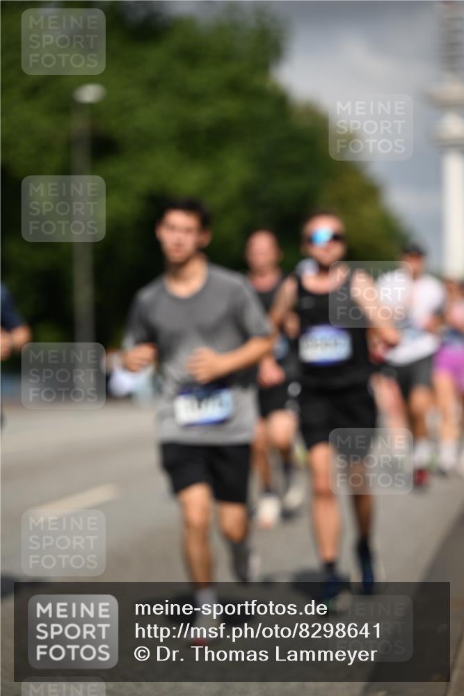 29.06.2025 - hella hamburg halbmarathon Dr. Thomas Lammeyer http://msf.ph/oto/8298641 29.06.2025 09:53:51 Kennedybrücke 1675, 1688, 1803, 1882, 2415, 2568, 2675, 2826, 3332, 3530, 4398, 4528, 4823, 5409, 5436, 5745, 5791, 5803, 6458, 6529, 6649, 7774, 8450, 8629, 9017, 9116, 9294, 9302, 9365, 9711, 9979, 10218, 10894, 10922, 11379 meine-sportfotos.de