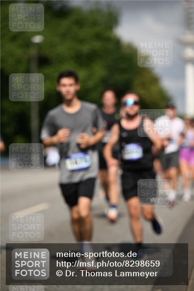 29.06.2025 - hella hamburg halbmarathon Dr. Thomas Lammeyer http://msf.ph/oto/8298659 29.06.2025 09:53:51 Kennedybrücke 1675, 1688, 1803, 1882, 2415, 2568, 2675, 2826, 3332, 3530, 4398, 4528, 4823, 5409, 5436, 5745, 5791, 5803, 6458, 6529, 6649, 7774, 8450, 8629, 9017, 9116, 9294, 9302, 9365, 9711, 9979, 10218, 10894, 10922, 11379 meine-sportfotos.de