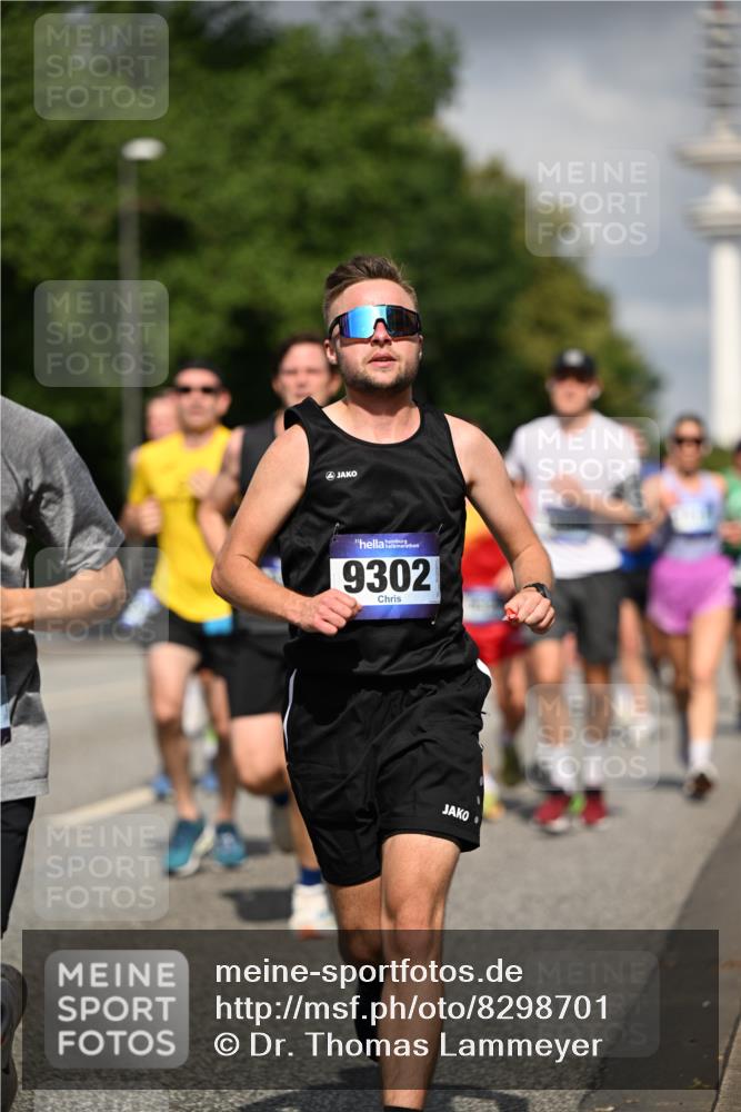 29.06.2025 - hella hamburg halbmarathon Dr. Thomas Lammeyer http://msf.ph/oto/8298701 29.06.2025 09:53:52 Kennedybrücke 1358, 1675, 1688, 1803, 1882, 2415, 2568, 2675, 2826, 3332, 4398, 4528, 4823, 5409, 5436, 5745, 5791, 5803, 6458, 6529, 6649, 7774, 8450, 9017, 9116, 9302, 9365, 9711, 9979, 10218, 10894, 10922, 11379 meine-sportfotos.de