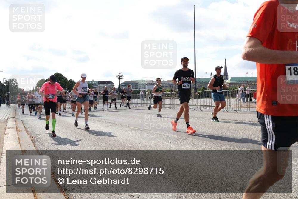 29.06.2025 - hella hamburg halbmarathon Lena Gebhardt http://msf.ph/oto/8298715 29.06.2025 09:59:24 Lombardsbrücke 1544, 8730, 9922, 18, 6416, 1319, 1334, 1366, 1506, 1595, 1642, 1715, 1719, 1955, 1972, 2282, 2391, 2432, 2630, 2741, 2911, 3037, 3112, 3279, 3668, 3715, 4426, 4467, 4837, 4839, 5299, 5391, 5420, 5457, 5458, 5465, 5492, 5866, 6390, 6399, 6414, 6415, 6416, 6629, 7033, 7037, 7129, 7130, 7232, 7395, 7833, 7864, 8509, 8520, 8542, 8652, 8772, 8798, 8846, 8929, 9142, 9488, 9655, 9884, 9903, 9907, 9922, 9984, 10020, 10266, 10488, 11039 meine-sportfotos.de