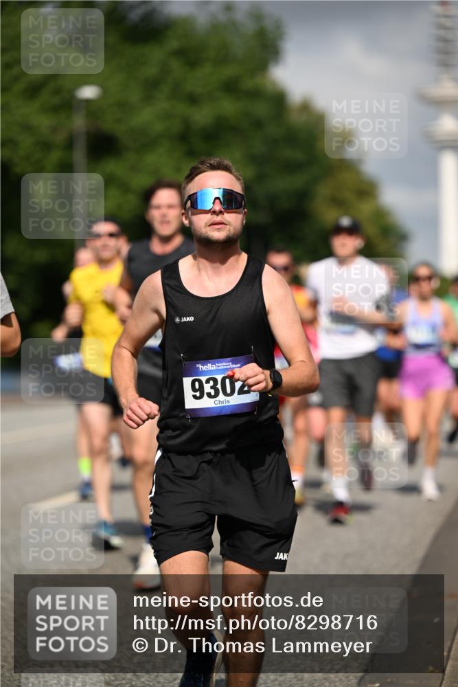29.06.2025 - hella hamburg halbmarathon Dr. Thomas Lammeyer http://msf.ph/oto/8298716 29.06.2025 09:53:52 Kennedybrücke 1358, 1675, 1688, 1803, 1882, 2415, 2568, 2675, 2826, 3332, 4398, 4528, 4823, 5409, 5436, 5745, 5791, 5803, 6458, 6529, 6649, 7774, 8450, 9017, 9116, 9302, 9365, 9711, 9979, 10218, 10894, 10922, 11379 meine-sportfotos.de