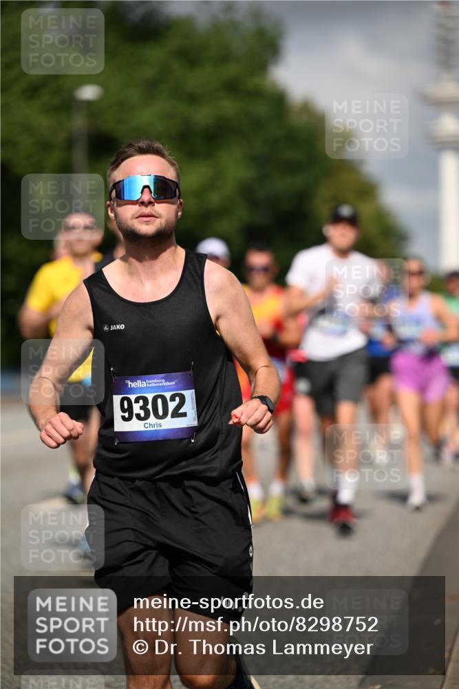 29.06.2025 - hella hamburg halbmarathon Dr. Thomas Lammeyer http://msf.ph/oto/8298752 29.06.2025 09:53:52 Kennedybrücke 1358, 1675, 1688, 1803, 1882, 2415, 2568, 2675, 2826, 3332, 4398, 4528, 4823, 5409, 5436, 5745, 5791, 5803, 6458, 6529, 6649, 7774, 8450, 9017, 9116, 9302, 9365, 9711, 9979, 10218, 10894, 10922, 11379 meine-sportfotos.de