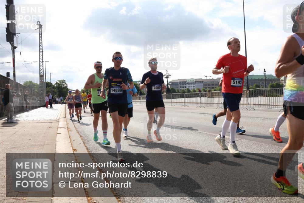 29.06.2025 - hella hamburg halbmarathon Lena Gebhardt http://msf.ph/oto/8298839 29.06.2025 09:46:55 Lombardsbrücke 14899, 7080, 5193, 1053, 1344, 1396, 1411, 1577, 1889, 2243, 2563, 3005, 3790, 3935, 4477, 4944, 5048, 5152, 5193, 5660, 6032, 6305, 6683, 7080, 7466, 7622, 7628, 7831, 7867, 8312, 8323, 9376, 9519, 10298, 10477, 10771, 10927, 10929, 11055, 11230, 11304, 11370, 11661, 11898, 12204, 12447, 12899, 12987, 13148, 13199, 13493, 13494, 13729, 13771, 13961, 13991, 14069, 14310, 14385, 15902, 16243, 16811, 16957 meine-sportfotos.de