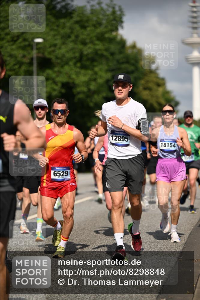 29.06.2025 - hella hamburg halbmarathon Dr. Thomas Lammeyer http://msf.ph/oto/8298848 29.06.2025 09:53:53 Kennedybrücke 1358, 1675, 1688, 1803, 1882, 2415, 2568, 2675, 2826, 3332, 4398, 4528, 4823, 5409, 5436, 5745, 5791, 5803, 6458, 6529, 6649, 7774, 8450, 9017, 9116, 9302, 9365, 9711, 10218, 10922, 11379 meine-sportfotos.de
