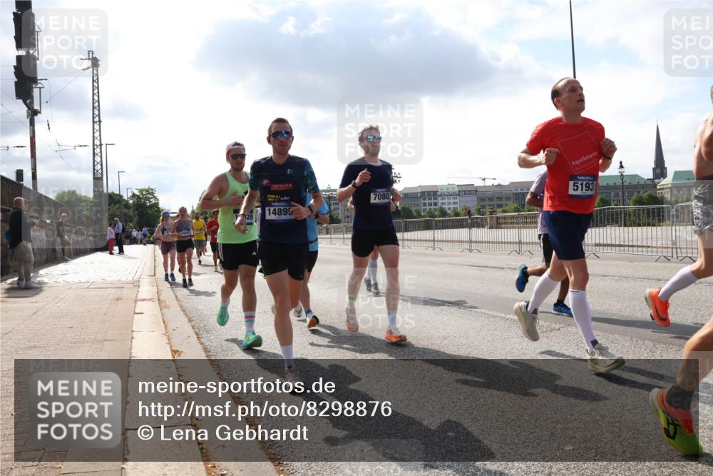 29.06.2025 - hella hamburg halbmarathon Lena Gebhardt http://msf.ph/oto/8298876 29.06.2025 09:46:55 Lombardsbrücke 14841, 29, 14899, 7080, 5193, 1053, 1344, 1396, 1411, 1577, 1889, 2243, 2563, 3005, 3790, 3935, 4477, 4944, 5048, 5152, 5193, 5660, 6032, 6305, 6683, 7080, 7466, 7622, 7628, 7831, 7867, 8312, 8323, 9376, 9519, 10298, 10477, 10771, 10927, 10929, 11055, 11230, 11304, 11370, 11661, 11898, 12204, 12447, 12899, 12987, 13148, 13199, 13493, 13494, 13729, 13771, 13961, 13991, 14069, 14310, 14385, 15902, 16243, 16811, 16957 meine-sportfotos.de