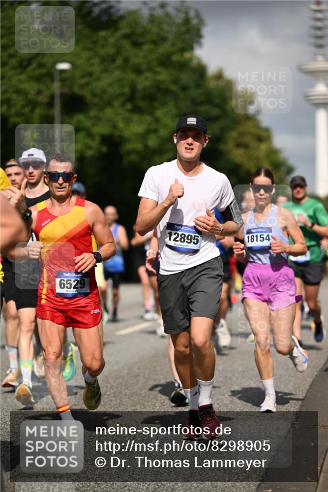 29.06.2025 - hella hamburg halbmarathon Dr. Thomas Lammeyer http://msf.ph/oto/8298905 29.06.2025 09:53:54 Kennedybrücke 1358, 1675, 1688, 1803, 1882, 2415, 2568, 2675, 2826, 3332, 4398, 4528, 4823, 5409, 5436, 5745, 5791, 5803, 6458, 6529, 6649, 7774, 8450, 8958, 9017, 9116, 9302, 9365, 9711, 10218, 10922, 11305, 11379 meine-sportfotos.de