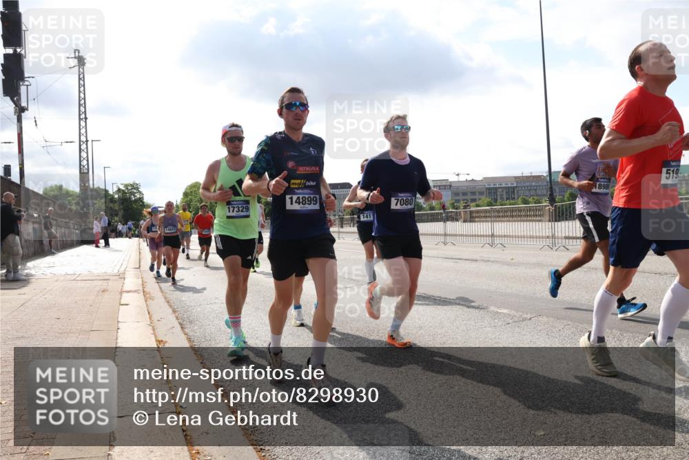 29.06.2025 - hella hamburg halbmarathon Lena Gebhardt http://msf.ph/oto/8298930 29.06.2025 09:46:56 Lombardsbrücke 14841, 17329, 14899, 141, 7080, 18986, 519, 1053, 1344, 1396, 1411, 1577, 1889, 2243, 2563, 3005, 3790, 3935, 4477, 4944, 5048, 5152, 5193, 5660, 6032, 6305, 6683, 7080, 7466, 7622, 7628, 7831, 7867, 8312, 8323, 9376, 9519, 10298, 10477, 10771, 10927, 10929, 11055, 11230, 11304, 11370, 11661, 11898, 12204, 12447, 12899, 12987, 13148, 13199, 13493, 13494, 13729, 13771, 13961, 13991, 14069, 14310, 14385, 15902, 16243, 16811, 16957 meine-sportfotos.de