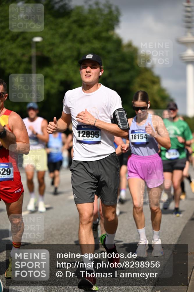 29.06.2025 - hella hamburg halbmarathon Dr. Thomas Lammeyer http://msf.ph/oto/8298956 29.06.2025 09:53:54 Kennedybrücke 1358, 1675, 1688, 1803, 1882, 2415, 2568, 2675, 2826, 3332, 4398, 4528, 4823, 5409, 5436, 5745, 5791, 5803, 6458, 6529, 6649, 7774, 8450, 8958, 9017, 9116, 9302, 9365, 9711, 10218, 10922, 11305, 11379 meine-sportfotos.de