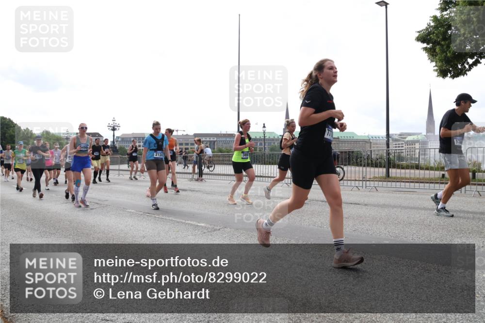 29.06.2025 - hella hamburg halbmarathon Lena Gebhardt http://msf.ph/oto/8299022 29.06.2025 10:36:55 Lombardsbrücke 2552, 4762, 14, 3499, 2124, 578, 1118, 1224, 1253, 1339, 1488, 1490, 1597, 1948, 1952, 1954, 2031, 2072, 2104, 2124, 2272, 2480, 2552, 2588, 3127, 3165, 3428, 3714, 3873, 3895, 4084, 4618, 4733, 4762, 4996, 5224, 5538, 5640, 5786, 5789, 6156, 6172, 6190, 6359, 6584, 6667, 6804, 7202, 7632, 7707, 7773, 8007, 8257, 8258, 8315, 8499, 8758, 8936, 8937, 8945, 9054, 9055, 9295, 9500, 9694, 13265, 15077, 17156, 17807, 18152, 18488 meine-sportfotos.de