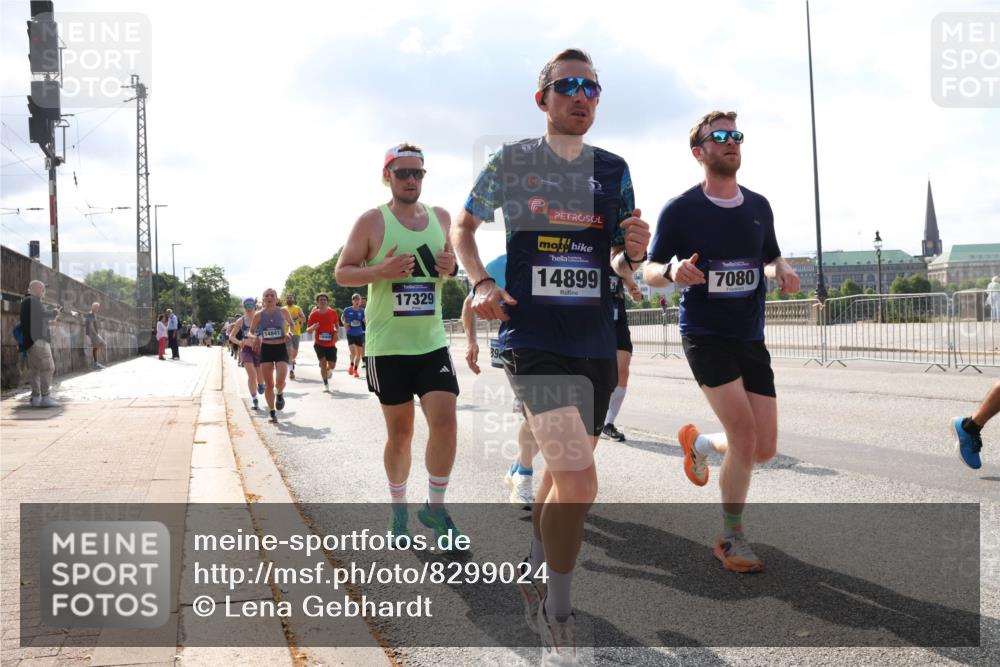 29.06.2025 - hella hamburg halbmarathon Lena Gebhardt http://msf.ph/oto/8299024 29.06.2025 09:46:56 Lombardsbrücke 14841, 17329, 14899, 7080, 1053, 1344, 1396, 1411, 1577, 1889, 2243, 2563, 3005, 3790, 3935, 4477, 4944, 5048, 5152, 5193, 5660, 6032, 6305, 6683, 7080, 7466, 7622, 7628, 7831, 7867, 8312, 8323, 9376, 9519, 10298, 10477, 10771, 10927, 10929, 11055, 11230, 11304, 11370, 11661, 11898, 12204, 12447, 12899, 12987, 13148, 13199, 13493, 13494, 13729, 13771, 13961, 13991, 14069, 14310, 14385, 15902, 16243, 16811, 16957 meine-sportfotos.de