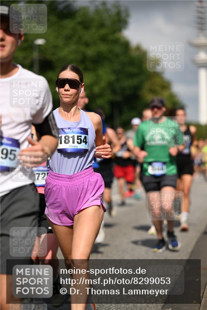29.06.2025 - hella hamburg halbmarathon Dr. Thomas Lammeyer http://msf.ph/oto/8299053 29.06.2025 09:53:55 Kennedybrücke 1209, 1358, 1675, 1688, 1803, 1882, 2415, 2568, 2675, 2826, 3332, 4205, 4398, 4528, 4823, 5409, 5436, 5745, 5791, 5803, 6458, 6529, 6649, 7774, 8450, 8958, 9017, 9116, 9302, 9365, 9711, 10218, 10922, 11305, 11379 meine-sportfotos.de