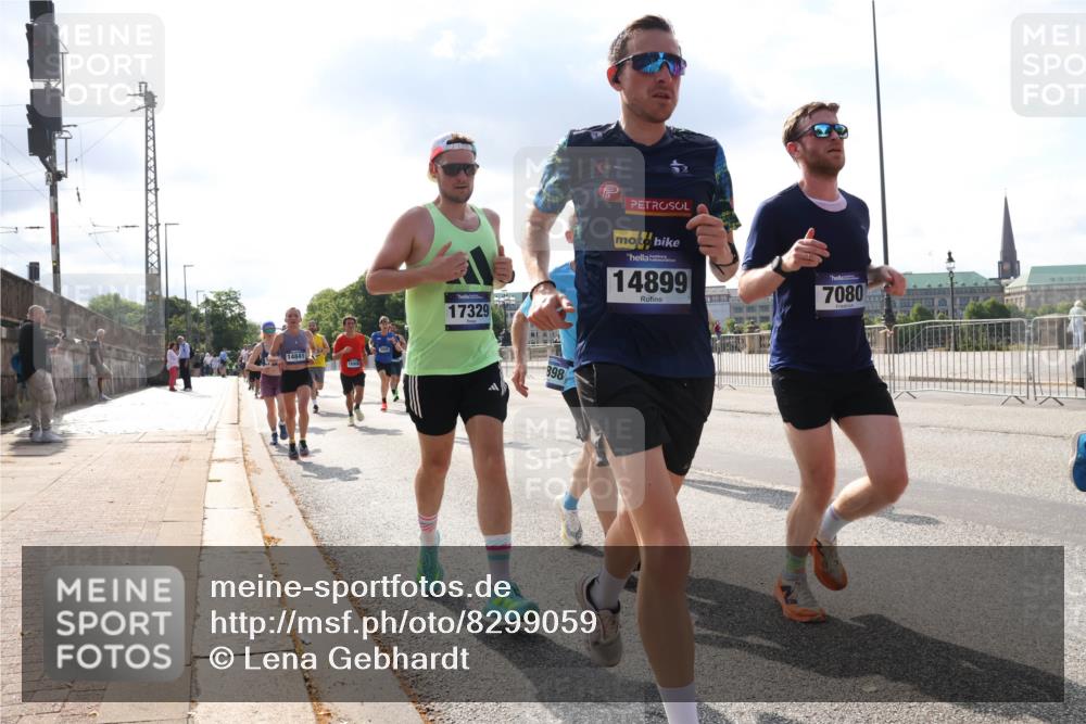 29.06.2025 - hella hamburg halbmarathon Lena Gebhardt http://msf.ph/oto/8299059 29.06.2025 09:46:56 Lombardsbrücke 14841, 17329, 898, 14899, 7080, 1053, 1344, 1396, 1411, 1577, 1889, 2243, 2563, 3005, 3790, 3935, 4477, 4944, 5048, 5152, 5193, 5660, 6032, 6305, 6683, 7080, 7466, 7622, 7628, 7831, 7867, 8312, 8323, 9376, 9519, 10298, 10477, 10771, 10927, 10929, 11055, 11230, 11304, 11370, 11661, 11898, 12204, 12447, 12899, 12987, 13148, 13199, 13493, 13494, 13729, 13771, 13961, 13991, 14069, 14310, 14385, 15902, 16243, 16811, 16957 meine-sportfotos.de