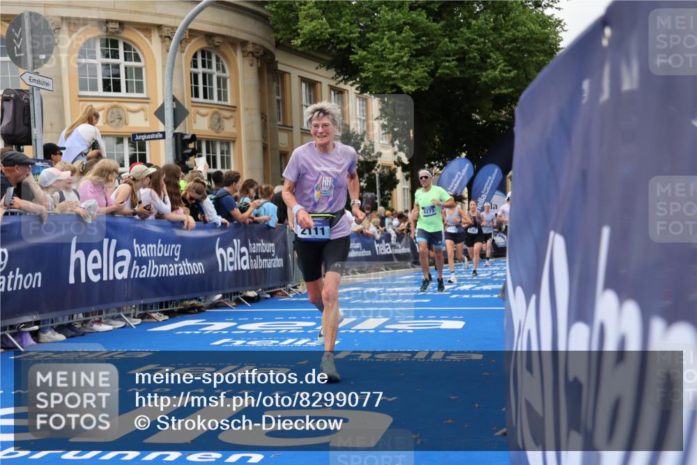 29.06.2025 - hella hamburg halbmarathon Strokosch-Dieckow http://msf.ph/oto/8299077 29.06.2025 10:53:11 Ziel 2074, 2111, 2208, 3059, 4121, 7312, 7383, 7864, 8273, 8361, 9142, 9537, 12875, 14323, 15179, 15681, 16929, 16986, 18901, 19208 meine-sportfotos.de