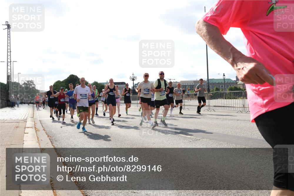 29.06.2025 - hella hamburg halbmarathon Lena Gebhardt http://msf.ph/oto/8299146 29.06.2025 09:59:26 Lombardsbrücke 3112, 7045, 17894, 12544, 18122, 16189, 2282, 2025, 1319, 1334, 1366, 1506, 1595, 1642, 1715, 1719, 1955, 1972, 2282, 2391, 2432, 2630, 2741, 2911, 3037, 3112, 3279, 3668, 3715, 4426, 4467, 4837, 4839, 5299, 5391, 5420, 5457, 5458, 5465, 5492, 5866, 6390, 6399, 6414, 6415, 6416, 7033, 7037, 7129, 7130, 7232, 7395, 7833, 7864, 8509, 8520, 8542, 8652, 8772, 8798, 8846, 8929, 9142, 9488, 9884, 9903, 9907, 9922, 9984, 10020, 10266, 11039, 11568, 11844 meine-sportfotos.de