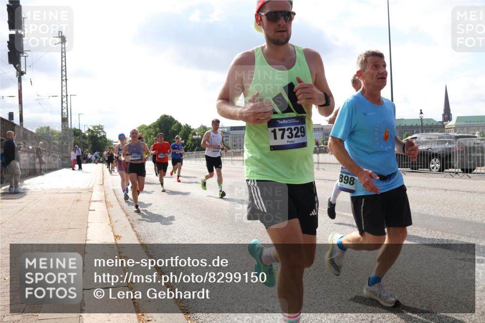 29.06.2025 - hella hamburg halbmarathon Lena Gebhardt http://msf.ph/oto/8299150 29.06.2025 09:46:56 Lombardsbrücke 14841, 17329, 898, 1053, 1344, 1396, 1411, 1577, 1889, 2243, 2563, 3005, 3790, 3935, 4477, 4944, 5048, 5152, 5193, 5660, 6032, 6305, 6683, 7080, 7466, 7622, 7628, 7831, 7867, 8312, 8323, 9376, 9519, 10298, 10477, 10771, 10927, 10929, 11055, 11230, 11304, 11370, 11661, 11898, 12204, 12447, 12899, 12987, 13148, 13199, 13493, 13494, 13729, 13771, 13961, 13991, 14069, 14310, 14385, 15902, 16243, 16811, 16957 meine-sportfotos.de