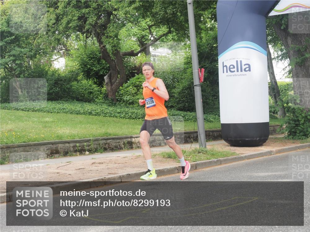 29.06.2025 - hella hamburg halbmarathon KatJ http://msf.ph/oto/8299193 29.06.2025 10:13:52 Zwischen KM18-KM19  meine-sportfotos.de