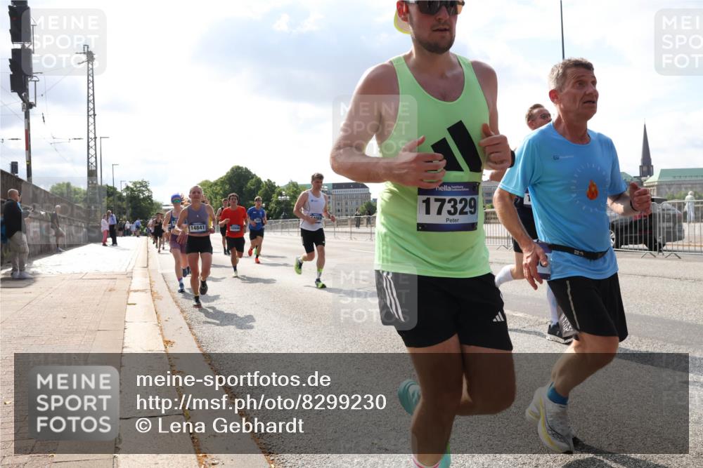 29.06.2025 - hella hamburg halbmarathon Lena Gebhardt http://msf.ph/oto/8299230 29.06.2025 09:46:57 Lombardsbrücke 14841, 17329, 1053, 1344, 1396, 1411, 1577, 1889, 2243, 2563, 2836, 3005, 3790, 3935, 4477, 4944, 5048, 5152, 5193, 5660, 6032, 6305, 6683, 7080, 7466, 7622, 7628, 7831, 7867, 8312, 8323, 9376, 9519, 10298, 10477, 10771, 10927, 11055, 11230, 11304, 11370, 11661, 11898, 12204, 12447, 12899, 12987, 13148, 13199, 13493, 13494, 13729, 13771, 13961, 13991, 14069, 14310, 14385, 15902, 16243, 16811, 16957 meine-sportfotos.de