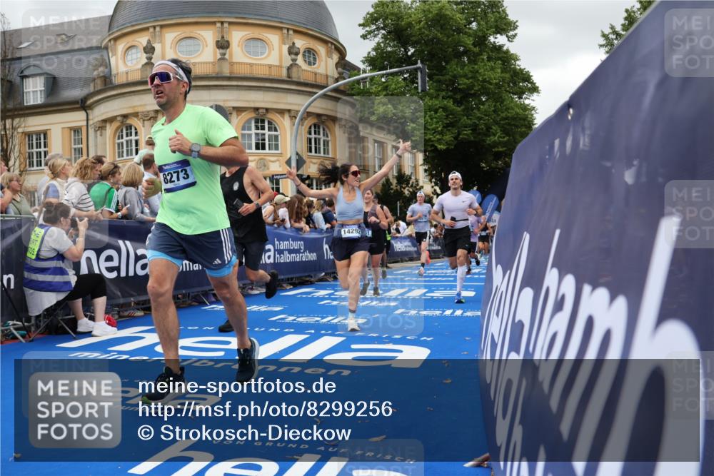 29.06.2025 - hella hamburg halbmarathon Strokosch-Dieckow http://msf.ph/oto/8299256 29.06.2025 10:53:14 Ziel 1683, 2074, 2111, 2354, 4065, 7312, 7383, 8273, 8361, 9142, 11844, 12490, 12875, 15179, 15681, 15838, 16929, 16986, 18134, 18901 meine-sportfotos.de