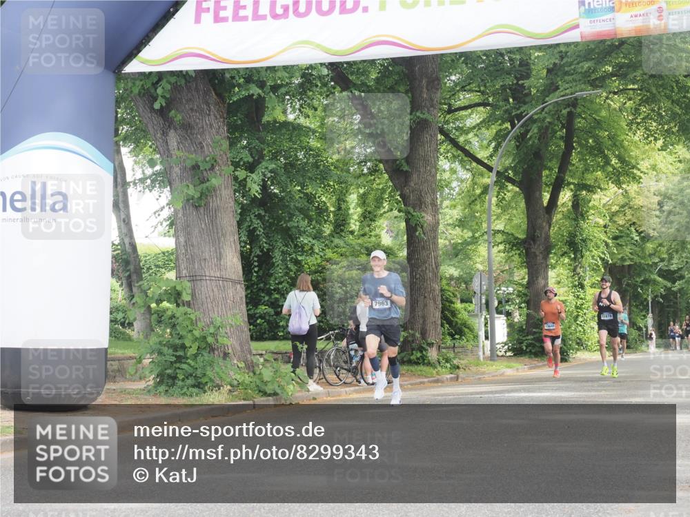 29.06.2025 - hella hamburg halbmarathon KatJ http://msf.ph/oto/8299343 29.06.2025 10:13:55 Zwischen KM18-KM19  meine-sportfotos.de