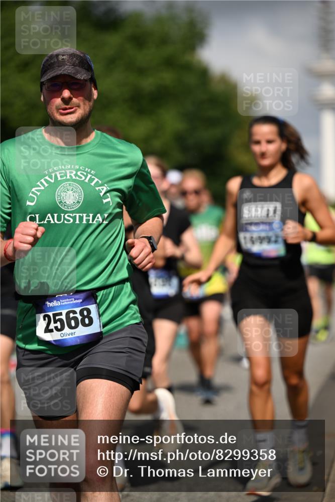 29.06.2025 - hella hamburg halbmarathon Dr. Thomas Lammeyer http://msf.ph/oto/8299358 29.06.2025 09:53:57 Kennedybrücke 1209, 1358, 1675, 1688, 1882, 2415, 2568, 2675, 2826, 3332, 4205, 4380, 4398, 4823, 5409, 5436, 5508, 5745, 5791, 5803, 6458, 6529, 6649, 7026, 7774, 8450, 8958, 9017, 9116, 9302, 9365, 9711, 10218, 10922, 11281, 11305, 11379 meine-sportfotos.de
