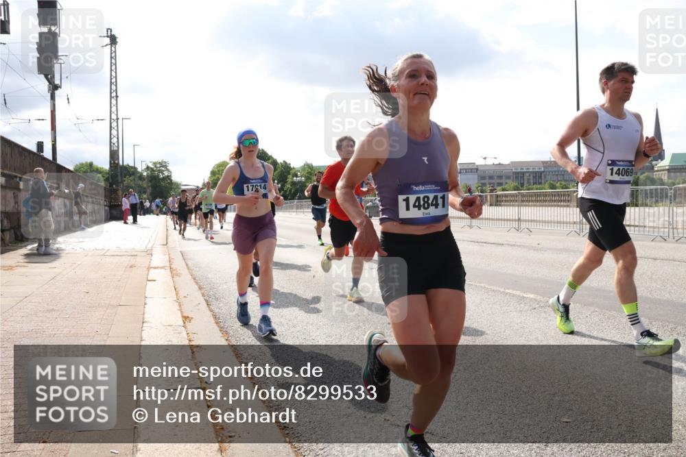 29.06.2025 - hella hamburg halbmarathon Lena Gebhardt http://msf.ph/oto/8299533 29.06.2025 09:46:58 Lombardsbrücke 17014, 14841, 14069, 1053, 1344, 1396, 1411, 1577, 1889, 1959, 2243, 2563, 2836, 3005, 3790, 3935, 4477, 4944, 5048, 5152, 5193, 5660, 6032, 6305, 6683, 7080, 7466, 7622, 7628, 7831, 7867, 8312, 8323, 9376, 9519, 10298, 10477, 10771, 10927, 11055, 11304, 11370, 11661, 11898, 12204, 12447, 12899, 12987, 13148, 13199, 13493, 13494, 13729, 13771, 13961, 13991, 14069, 14310, 14385, 15902, 16243, 16811, 16957 meine-sportfotos.de