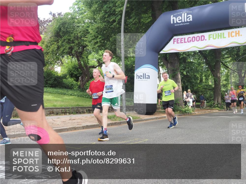 29.06.2025 - hella hamburg halbmarathon KatJ http://msf.ph/oto/8299631 29.06.2025 10:43:11 Zwischen KM18-KM19 1180, 8330 meine-sportfotos.de