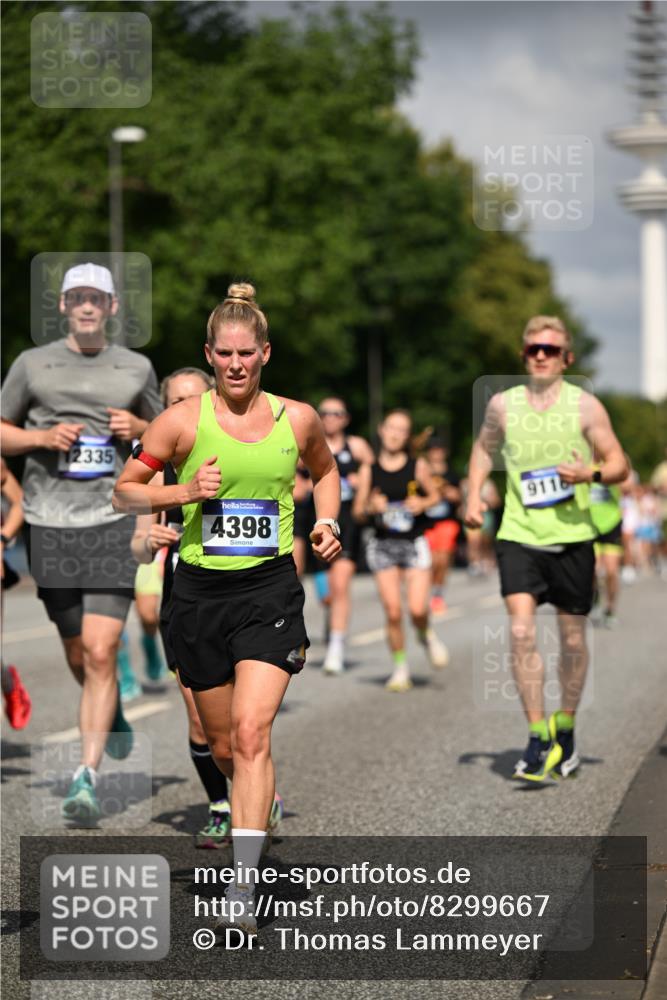 29.06.2025 - hella hamburg halbmarathon Dr. Thomas Lammeyer http://msf.ph/oto/8299667 29.06.2025 09:54:00 Kennedybrücke 1209, 1358, 1675, 1688, 1697, 1882, 2568, 2675, 2826, 3332, 3626, 4205, 4229, 4380, 4398, 4823, 5409, 5508, 5745, 6458, 6529, 6649, 6686, 6687, 7026, 7774, 8450, 8958, 9017, 9116, 9302, 9365, 10218, 10783, 10922, 11281, 11305, 11379 meine-sportfotos.de