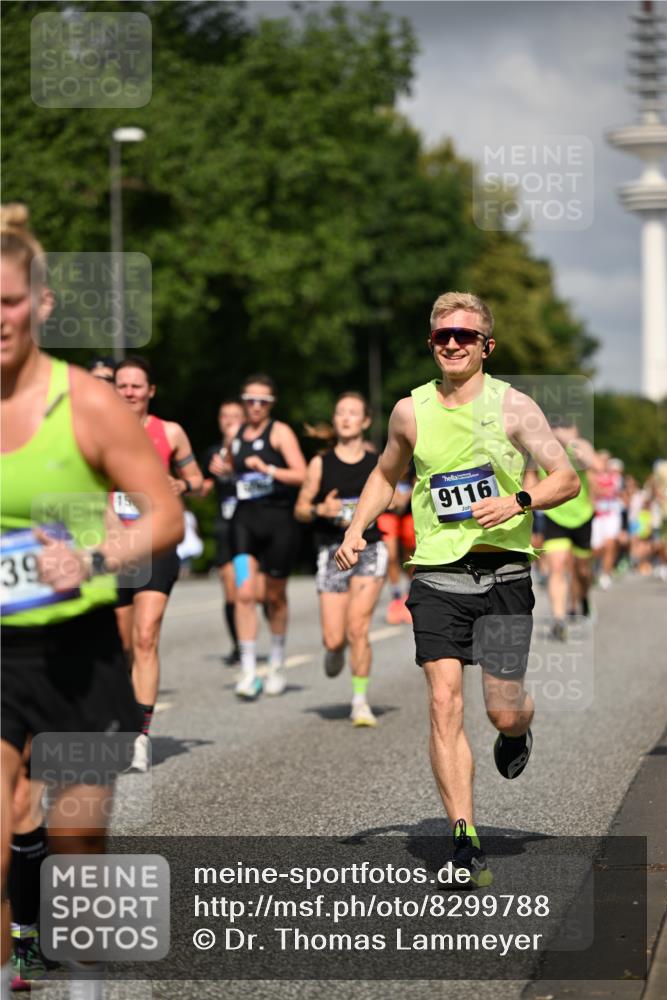 29.06.2025 - hella hamburg halbmarathon Dr. Thomas Lammeyer http://msf.ph/oto/8299788 29.06.2025 09:54:01 Kennedybrücke 1209, 1358, 1675, 1688, 1697, 1882, 2568, 2675, 2826, 3332, 3626, 4205, 4229, 4380, 4398, 4823, 5409, 5508, 5745, 6458, 6529, 6649, 6686, 6687, 7026, 8450, 8958, 9017, 9116, 9302, 9365, 10218, 10783, 10922, 11281, 11305, 11379 meine-sportfotos.de