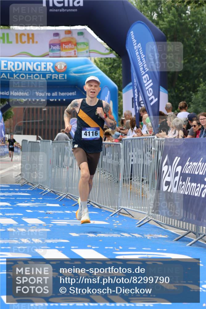 29.06.2025 - hella hamburg halbmarathon Strokosch-Dieckow http://msf.ph/oto/8299790 29.06.2025 10:17:06 Ziel 4116 meine-sportfotos.de