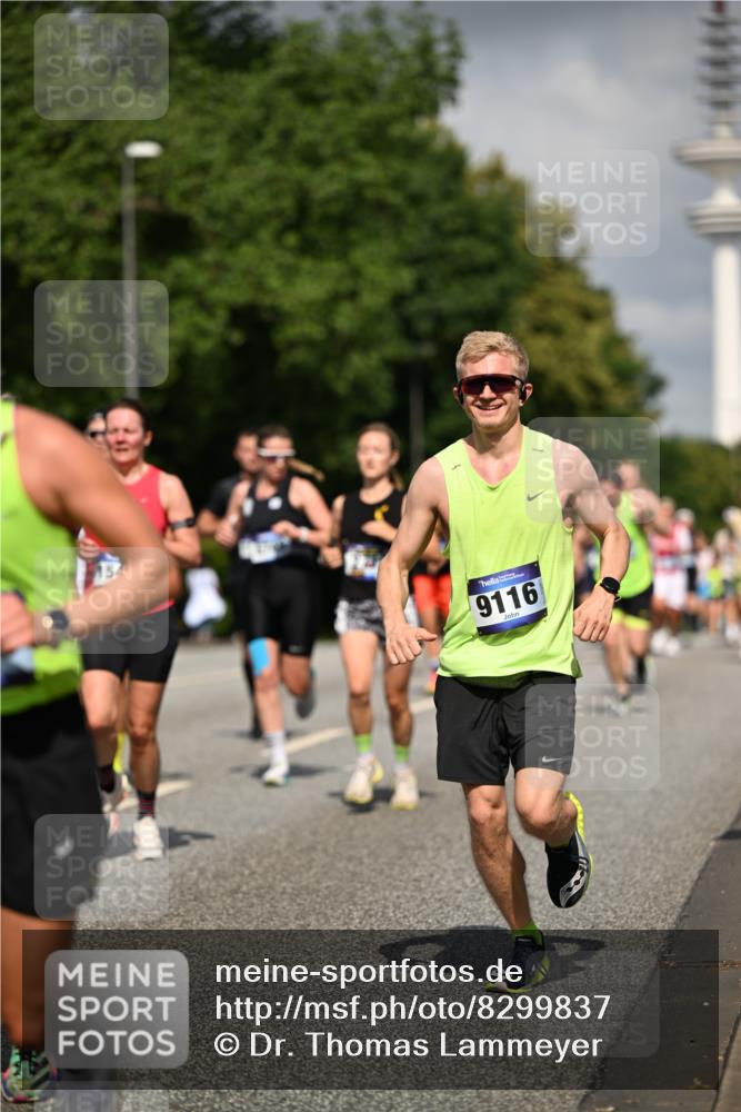 29.06.2025 - hella hamburg halbmarathon Dr. Thomas Lammeyer http://msf.ph/oto/8299837 29.06.2025 09:54:01 Kennedybrücke 1209, 1358, 1675, 1688, 1697, 1882, 2568, 2675, 2826, 3332, 3626, 4205, 4229, 4380, 4398, 4823, 5409, 5508, 5745, 6458, 6529, 6649, 6686, 6687, 7026, 8450, 8958, 9017, 9116, 9302, 9365, 10218, 10783, 10922, 11281, 11305, 11379 meine-sportfotos.de