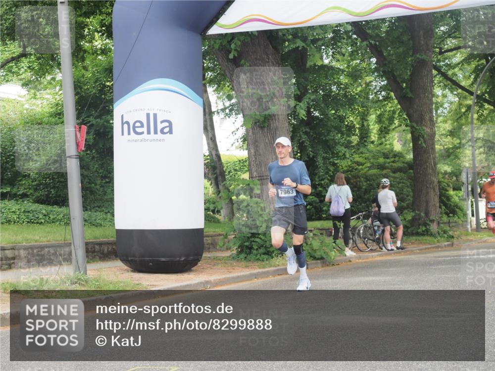 29.06.2025 - hella hamburg halbmarathon KatJ http://msf.ph/oto/8299888 29.06.2025 10:13:57 Zwischen KM18-KM19  meine-sportfotos.de