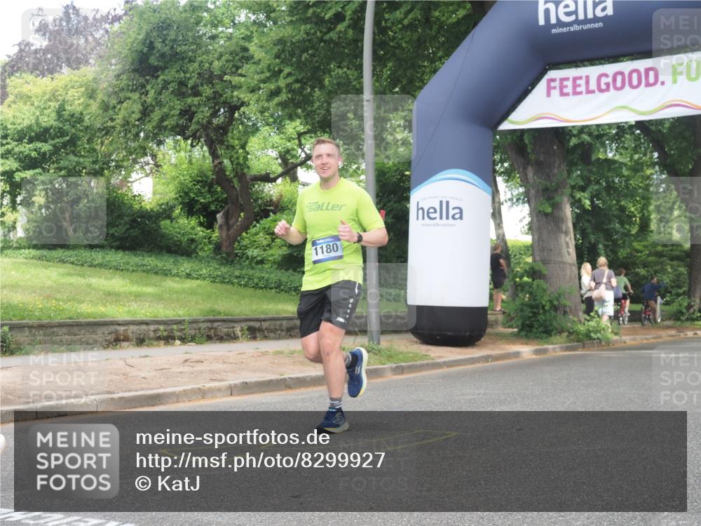 29.06.2025 - hella hamburg halbmarathon KatJ http://msf.ph/oto/8299927 29.06.2025 10:43:12 Zwischen KM18-KM19 1180, 4868, 8330 meine-sportfotos.de