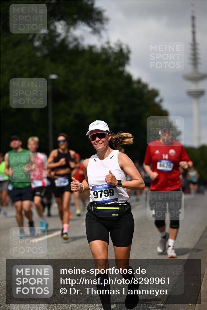 29.06.2025 - hella hamburg halbmarathon Dr. Thomas Lammeyer http://msf.ph/oto/8299961 29.06.2025 10:37:53 Kennedybrücke 1189, 1275, 1896, 2526, 2776, 3264, 3340, 3345, 3812, 3848, 4361, 4433, 4449, 4807, 4824, 4826, 5075, 5141, 5557, 5561, 5584, 5821, 5822, 5887, 6364, 6515, 6516, 6956, 7027, 7308, 7309, 7633, 7653, 7982, 8157, 8349, 8375, 8377, 8383, 8401, 8620, 9234, 9258, 9438, 9706, 9799, 9875, 9995, 10048, 10800, 11092, 11111, 11229, 11237, 11260 meine-sportfotos.de