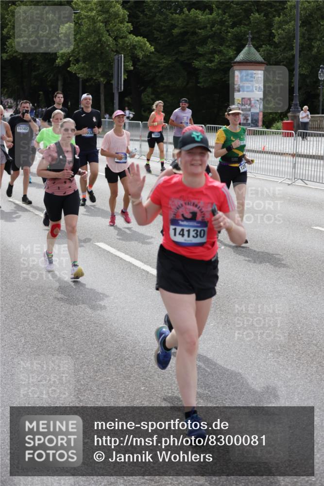 29.06.2025 - hella hamburg halbmarathon Jannik Wohlers http://msf.ph/oto/8300081 29.06.2025 10:37:07 Lombardsbrücke 1276, 1337, 1819, 2016, 2199, 2486, 2640, 3633, 5146, 5171, 5186, 5790, 5875, 6821, 6955, 7085, 7124, 7235, 7544, 7777, 7823, 8843, 9524, 10476, 10506, 10798, 10919, 11183, 11801, 11888, 12123, 12472, 12762, 12824, 12935, 13077, 14130, 14282, 14657, 15084, 16032, 16303, 16582, 16680, 16706, 16831, 16837, 17305, 17307, 17355, 17798, 17965, 18903 meine-sportfotos.de