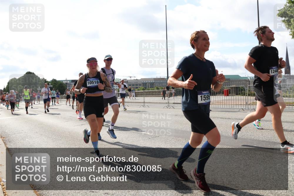 29.06.2025 - hella hamburg halbmarathon Lena Gebhardt http://msf.ph/oto/8300085 29.06.2025 09:59:31 Lombardsbrücke 10518, 1595, 1244, 1319, 1334, 1366, 1506, 1595, 1642, 1955, 1972, 2282, 2391, 2432, 2630, 2741, 2911, 3112, 3279, 3668, 3715, 4426, 4467, 4837, 4839, 5277, 5299, 5391, 5420, 5457, 5458, 5465, 5492, 5866, 6390, 6399, 6414, 6415, 6416, 7033, 7037, 7129, 7130, 7395, 7833, 7864, 8330, 8509, 8520, 8542, 8652, 8772, 8846, 8929, 9142, 9488, 9884, 9903, 9907, 9922, 9984, 10020, 10031, 10266, 11039, 11568, 11844 meine-sportfotos.de