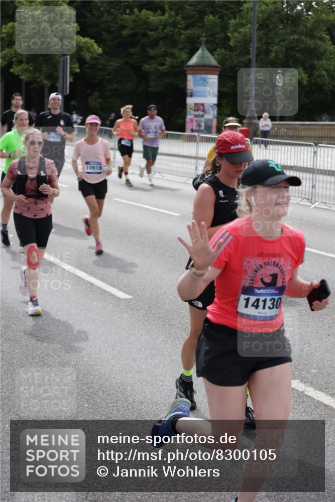 29.06.2025 - hella hamburg halbmarathon Jannik Wohlers http://msf.ph/oto/8300105 29.06.2025 10:37:07 Lombardsbrücke 1276, 1337, 1819, 2016, 2199, 2486, 2640, 3633, 5146, 5171, 5186, 5790, 5875, 6821, 6955, 7085, 7124, 7235, 7544, 7777, 7823, 8843, 9524, 10476, 10506, 10798, 10919, 11183, 11801, 11888, 12123, 12472, 12762, 12824, 12935, 13077, 14130, 14282, 14657, 15084, 16032, 16303, 16582, 16680, 16706, 16831, 16837, 17305, 17307, 17355, 17798, 17965, 18903 meine-sportfotos.de