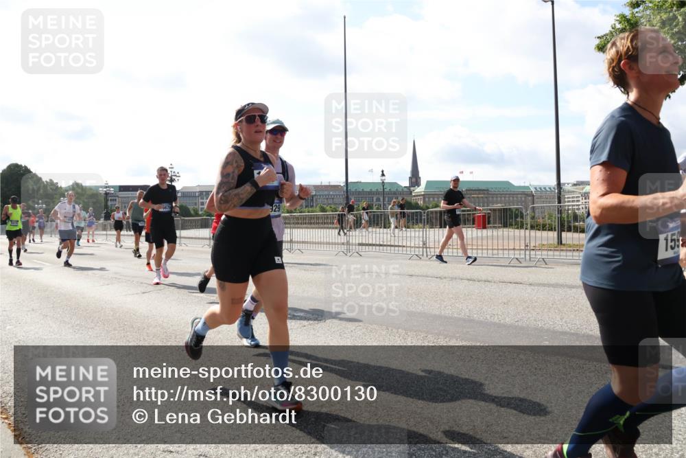 29.06.2025 - hella hamburg halbmarathon Lena Gebhardt http://msf.ph/oto/8300130 29.06.2025 09:59:31 Lombardsbrücke 6415, 6679, 29, 159, 1319, 1334, 1366, 1506, 1595, 1642, 1955, 1972, 2282, 2391, 2432, 2630, 2741, 2911, 3112, 3279, 3668, 3715, 4426, 4467, 4837, 4839, 5277, 5299, 5391, 5420, 5457, 5458, 5465, 5492, 5866, 6390, 6399, 6414, 6415, 6416, 7033, 7037, 7129, 7130, 7395, 7833, 7864, 8330, 8509, 8520, 8542, 8652, 8772, 8846, 8929, 9142, 9488, 9884, 9903, 9907, 9922, 9984, 10020, 10031, 10266, 11039, 11568, 11844 meine-sportfotos.de