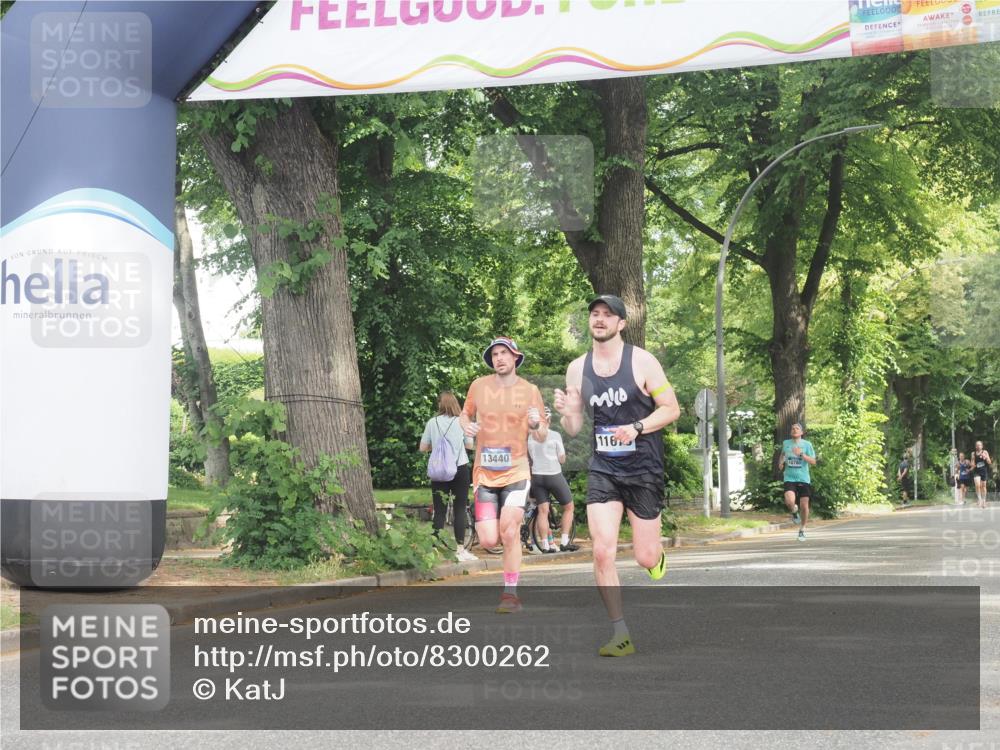 29.06.2025 - hella hamburg halbmarathon KatJ http://msf.ph/oto/8300262 29.06.2025 10:14:00 Zwischen KM18-KM19 7963 meine-sportfotos.de
