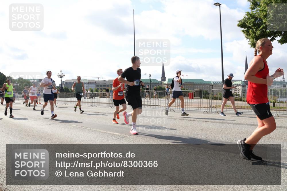 29.06.2025 - hella hamburg halbmarathon Lena Gebhardt http://msf.ph/oto/8300366 29.06.2025 09:59:32 Lombardsbrücke 6415, 12909, 14948, 16679, 1319, 1334, 1366, 1506, 1595, 1642, 1955, 2282, 2391, 2432, 2630, 2741, 2911, 3112, 3279, 3668, 3715, 4426, 4467, 4837, 4839, 5277, 5299, 5391, 5420, 5457, 5458, 5465, 5492, 5866, 6390, 6399, 6414, 6415, 6416, 7033, 7037, 7129, 7130, 7395, 7833, 7864, 8330, 8509, 8520, 8542, 8652, 8772, 8846, 8929, 9142, 9488, 9884, 9903, 9907, 9922, 9984, 10020, 10031, 10266, 11039, 11568, 11844 meine-sportfotos.de