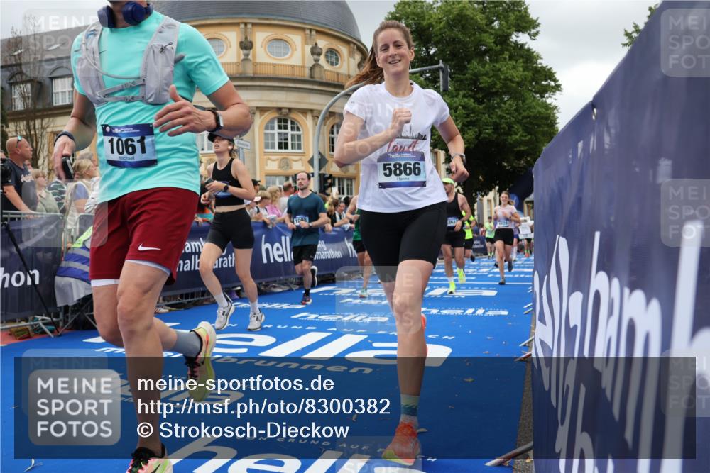 29.06.2025 - hella hamburg halbmarathon Strokosch-Dieckow http://msf.ph/oto/8300382 29.06.2025 10:53:33 Ziel 1030, 1061, 1098, 1499, 1502, 1783, 2058, 2070, 2630, 3399, 3819, 5399, 5866, 6628, 6762, 10549, 10895, 11068, 11588, 11589, 11604, 12632, 12909, 13865, 13912, 15061, 15113, 15441, 15497, 15856, 16092, 17710, 18143, 18450, 18612, 18666, 18715 meine-sportfotos.de