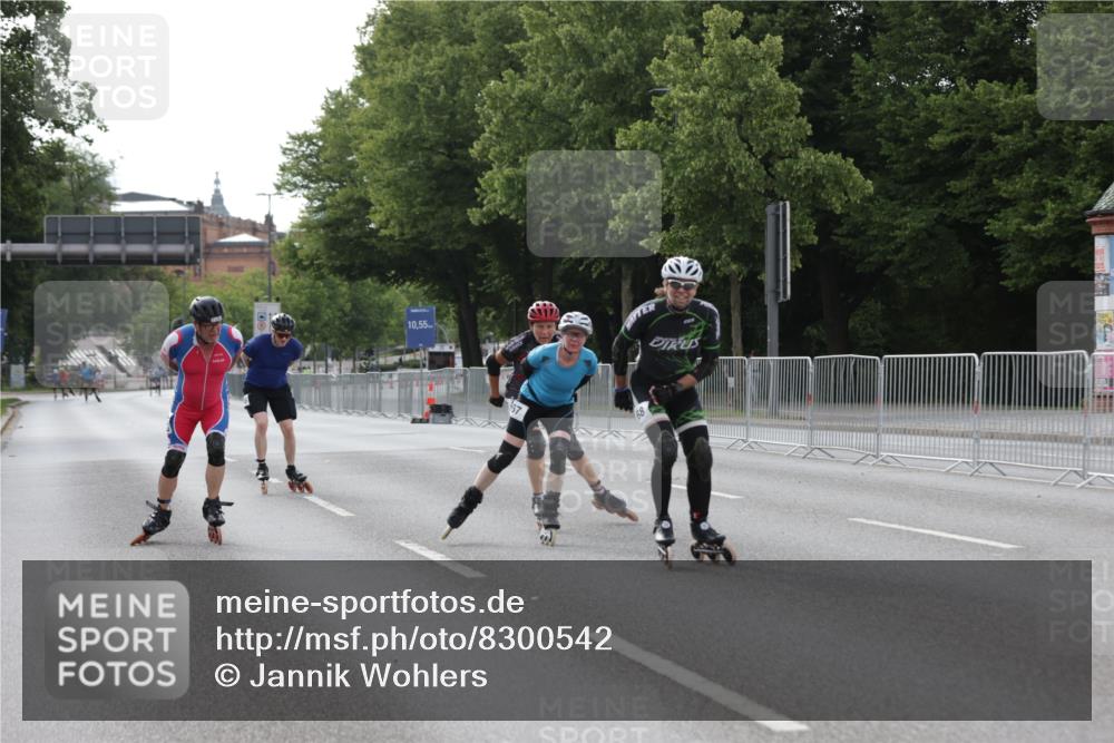 29.06.2025 - hella hamburg halbmarathon Jannik Wohlers http://msf.ph/oto/8300542 29.06.2025 08:56:28 Lombardsbrücke  meine-sportfotos.de