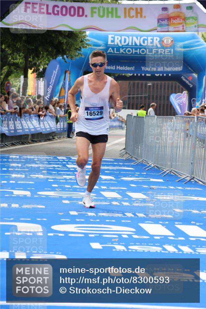29.06.2025 - hella hamburg halbmarathon Strokosch-Dieckow http://msf.ph/oto/8300593 29.06.2025 10:16:58 Ziel 4116, 16529 meine-sportfotos.de