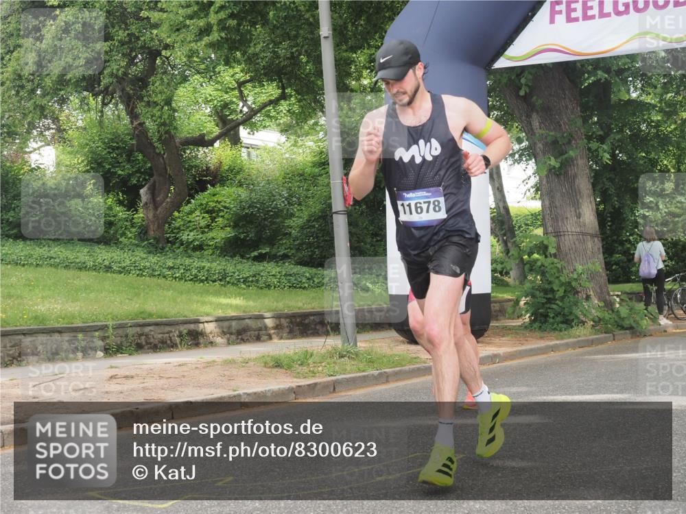 29.06.2025 - hella hamburg halbmarathon KatJ http://msf.ph/oto/8300623 29.06.2025 10:14:01 Zwischen KM18-KM19 7963 meine-sportfotos.de