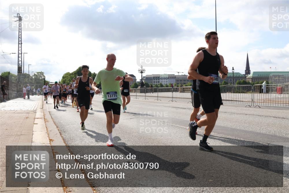 29.06.2025 - hella hamburg halbmarathon Lena Gebhardt http://msf.ph/oto/8300790 29.06.2025 09:47:02 Lombardsbrücke 13771, 14448, 385, 1053, 1396, 1407, 1411, 1577, 1959, 2243, 2563, 2836, 3005, 3790, 3935, 4740, 4944, 5048, 5152, 5193, 5660, 6032, 6305, 6473, 6683, 6915, 7080, 7466, 7622, 7628, 7831, 7867, 8312, 8323, 9376, 9508, 9519, 10477, 10771, 10927, 11055, 11304, 11370, 11661, 11898, 12204, 12447, 12899, 13148, 13199, 13493, 13494, 13729, 13771, 13972, 13991, 14069, 14310, 14385, 15902, 16811, 16957 meine-sportfotos.de