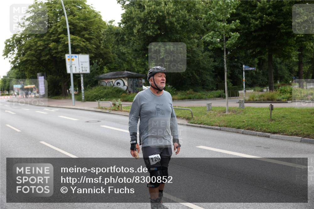 29.06.2025 - hella hamburg halbmarathon Yannick Fuchs http://msf.ph/oto/8300852 29.06.2025 10:03:24 20KM 128 meine-sportfotos.de