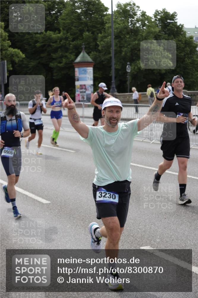 29.06.2025 - hella hamburg halbmarathon Jannik Wohlers http://msf.ph/oto/8300870 29.06.2025 10:37:15 Lombardsbrücke 1475, 2199, 2640, 2853, 3230, 3633, 5171, 5186, 5522, 5875, 6243, 6821, 6955, 7124, 7321, 7350, 7777, 9247, 9288, 9895, 10159, 10476, 10506, 10919, 11183, 11801, 11882, 11888, 12123, 12242, 12254, 12472, 12824, 13650, 14130, 14657, 16032, 16582, 16680, 16706, 16837, 17355, 17793, 17798, 18317, 18319, 18903 meine-sportfotos.de
