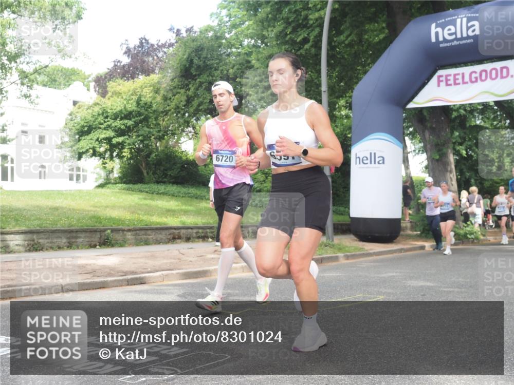 29.06.2025 - hella hamburg halbmarathon KatJ http://msf.ph/oto/8301024 29.06.2025 10:43:17 Zwischen KM18-KM19 1180, 4868, 6591, 6720, 8330, 8393 meine-sportfotos.de